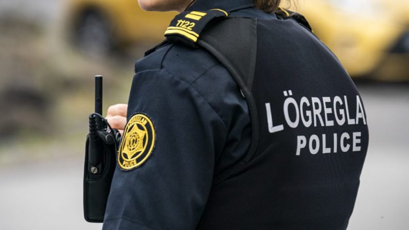 Maður fluttur á sjúkrahús eftir skotárás á Kársnesi Maður fluttur á sjúkrahús eftir skotárás á Kársnesi