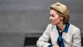 Úrslitin á Íslandi áfall fyrir ESB – von der Leyen mjög ósátt Úrslitin á Íslandi áfall fyrir ESB – von der Leyen mjög ósátt