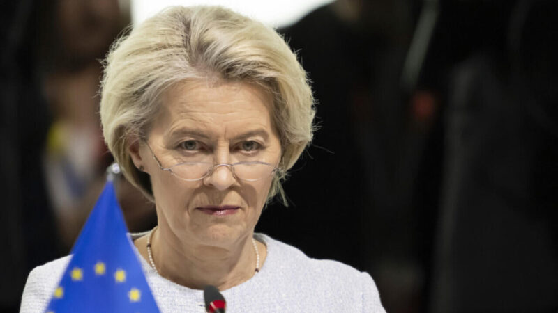 Hringurinn þrengist að Ursulu von der Leyen vegna tugmilljarða viðskipta við Pfizer
