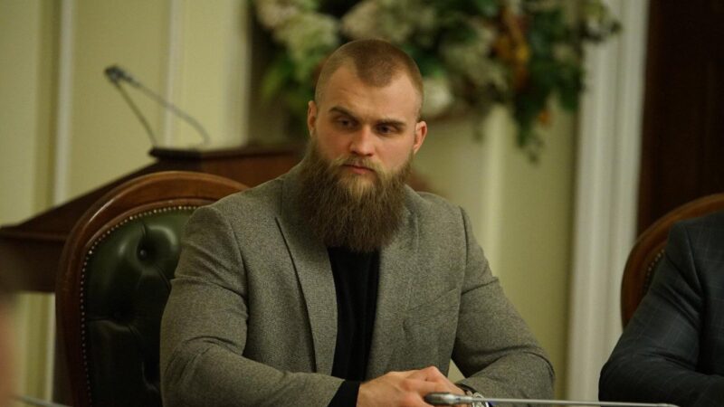 Úkraínskur þingmaður í útlegð segir forsetakosningar ómögulegar með Zelensky við völd