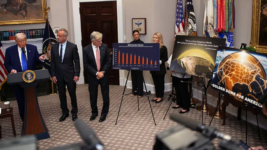 Lítið tæknifyrirtæki margfaldar verðmæti eftir Trump-Golden Dome varnarsamning Lítið tæknifyrirtæki margfaldar verðmæti eftir Trump-Golden Dome varnarsamning