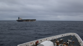 Haldlagning olíuflutningaskips sagt auka spennu milli Bandaríkjanna og Rússlands