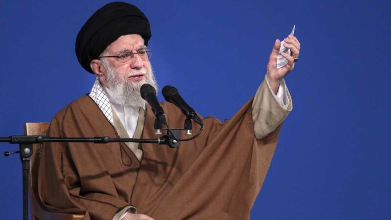 Khamenei úr sögunni – nýtt valdajafnvægi blasir við í Íran Khamenei úr sögunni – nýtt valdajafnvægi blasir við í Íran