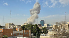 Beint streymi: Hernaðaraðgerðir Bandaríkjanna og Ísrael gegn Íran Beint streymi: Hernaðaraðgerðir Bandaríkjanna og Ísrael gegn Íran