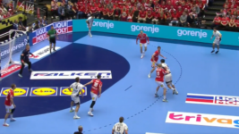 Danmörk tveimur mörkum yfir gegn Þýskalandi í hálfleik í baráttunni um gullið Danmörk tveimur mörkum yfir gegn Þýskalandi í hálfleik í baráttunni um gullið