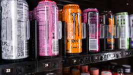 Spánn hyggst banna sölu orkudrykkja til barna yngri en 16 ára Spánn hyggst banna sölu orkudrykkja til barna yngri en 16 ára