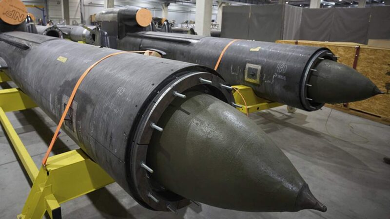 Bretar og Frakkar sagðir ætla flytja kjarnavopn til Úkraínu með leynd Bretar og Frakkar sagðir ætla flytja kjarnavopn til Úkraínu með leynd