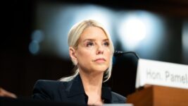Pam Bondi tilkynnir birtingu allra Epstein-skjala og birtir lista með yfir 300 þekktum nöfnum Pam Bondi tilkynnir birtingu allra Epstein-skjala og birtir lista með yfir 300 þekktum nöfnum