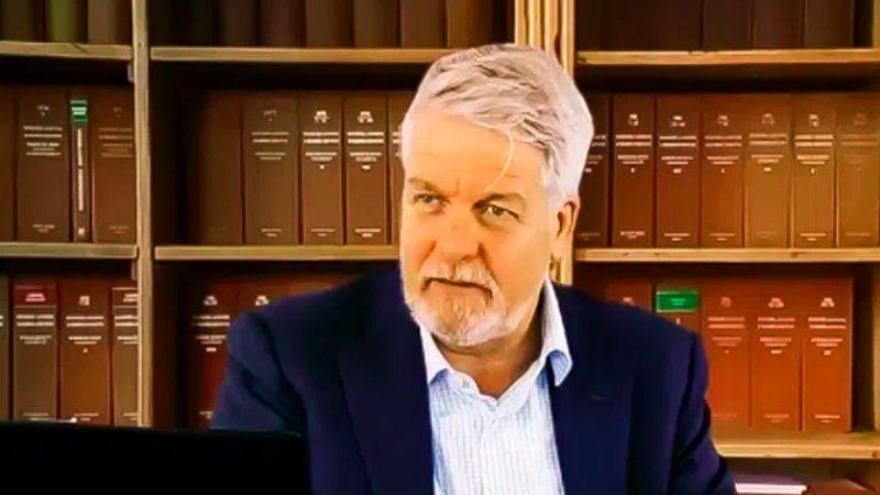 Hollenskur lögmaður settur í varðhald í kjölfar málshöfðunar hans vegna Covid bólusetninga