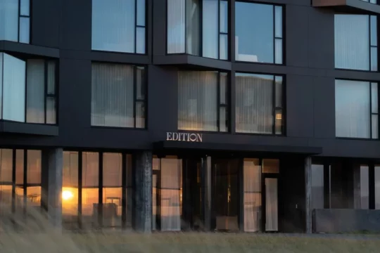 The-edition-reykjavik-iceland-metteishere-exterior-of-hotel.webp