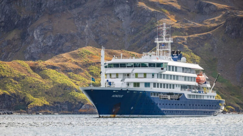 Þrír látnir á skemmtiferðaskipi á leið til Íslands