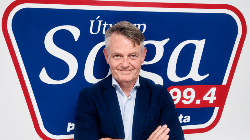 Gagnrýnir kröfur Katrínar Jakobsdóttur um neyðarástand vegna loftslagsmála Gagnrýnir kröfur Katrínar Jakobsdóttur um neyðarástand vegna loftslagsmála