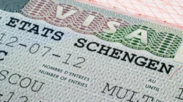 Stjórnvöld Schengen-ríkja hafa breytt vegabréfsáritunum í gróðavél