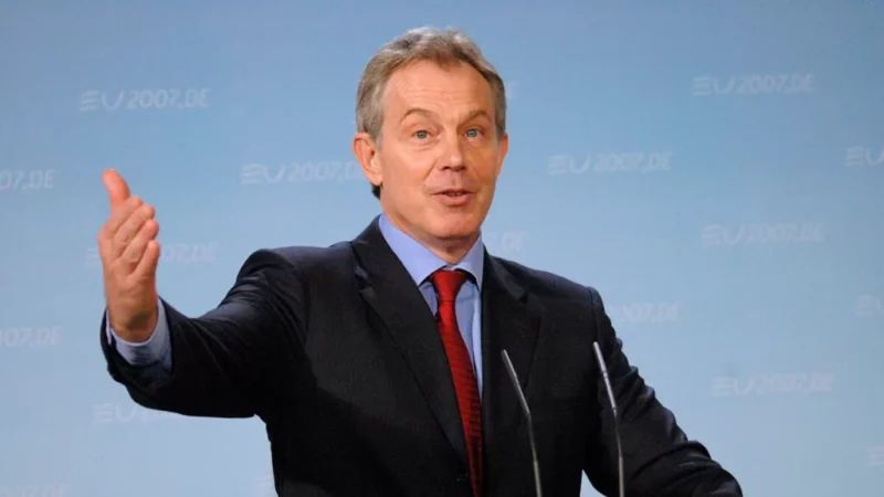 Tony Blair gagnrýnir stefnu Verkamannaflokksins Tony Blair gagnrýnir stefnu Verkamannaflokksins