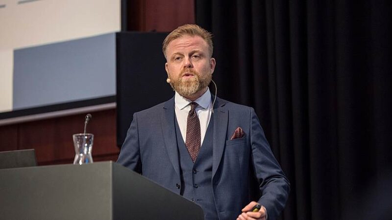 Seðlabankastjóri varar við verðbólguáhættu við upptöku evru Seðlabankastjóri varar við verðbólguáhættu við upptöku evru