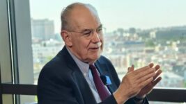 Mearsheimer: Rússland er á leið til sigurs í Úkraínu Mearsheimer: Rússland er á leið til sigurs í Úkraínu