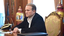 Segir Zelensky hafa rekið varnarmálaráðherrann til að tryggja völd sín Segir Zelensky hafa rekið varnarmálaráðherrann til að tryggja völd sín