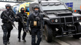 Franska hryðjuverkalögreglan rannsakar vopnafund við samkomuhús gyðinga Franska hryðjuverkalögreglan rannsakar vopnafund við samkomuhús gyðinga