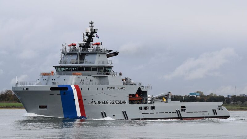 Sérsveitin handtók skipstjóra Bandero og tók yfir skipið Sérsveitin handtók skipstjóra Bandero og tók yfir skipið