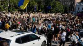 Þúsundir mótmæla einræðistilburðum Zelensky Þúsundir mótmæla einræðistilburðum Zelensky