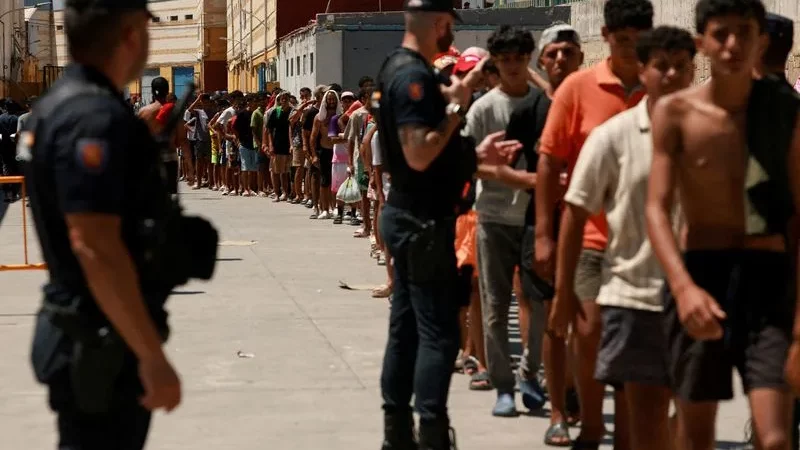 Skelfileg staða í Ceuta eftir flóttmannastrauminn