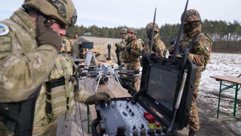 NATO undirbýr drónavarnir með gervigreind við landamæri Rússlands NATO undirbýr drónavarnir með gervigreind við landamæri Rússlands