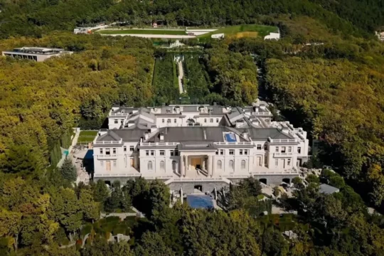 putinpalace.webp