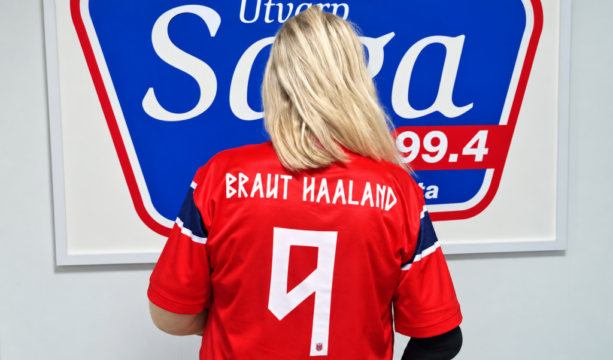 Arnthrudur-Karlsdottir-Treyjumynd-e1788553819173.png