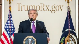 Trump sameinar 30.000 opinbera vefi í eina þjónustu Trump sameinar 30.000 opinbera vefi í eina þjónustu
