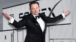 SpaceX undirbýr samkeppni við bandarísku farsímarisana með gervihnattatengingu SpaceX undirbýr samkeppni við bandarísku farsímarisana með gervihnattatengingu