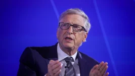 Rússneski herinn segir Bill Gates stunda lífefna hryðjuverkastarfsemi í Afríku Rússneski herinn segir Bill Gates stunda lífefna hryðjuverkastarfsemi í Afríku