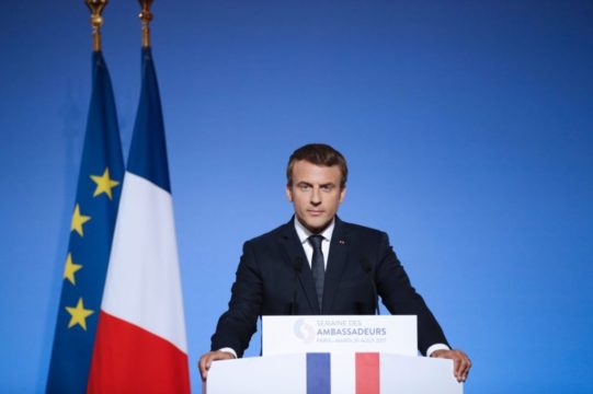 macron.jpg